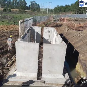 Caixa separadora de água em andamento